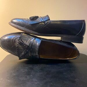 Johnston Murphy wingtip black loafers size 9